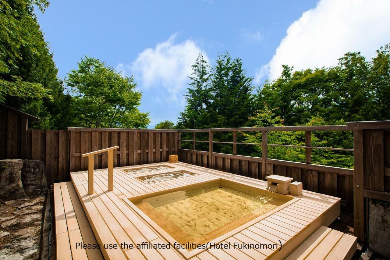 Tokonamiso Hotel Nagiso Buitenkant foto